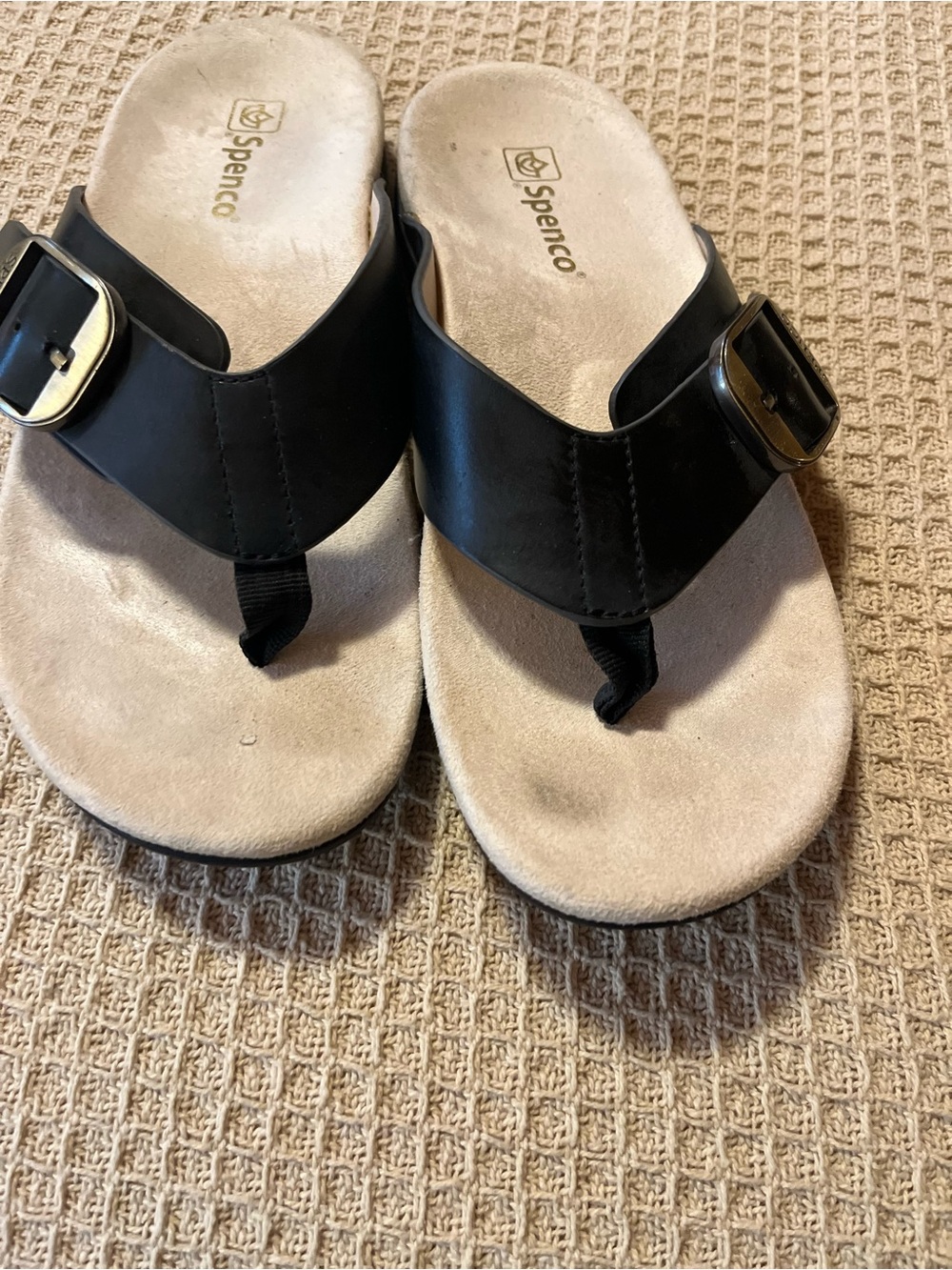 Spenco Women's Black Buckle Thong Sandals
